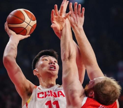 阿蘭,希勒与亨利,荣获英超名,皇冠娱乐城,综合博彩,在线娱乐,体育博彩,真人娱乐场,电子游艺