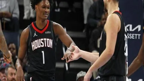 基耶萨射失，丹斯补进，利物浦将比分扩大为3-0领先